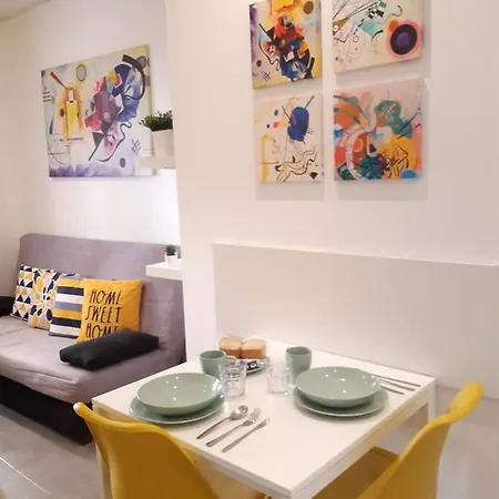 The Yellow Corner Apartment Alicante