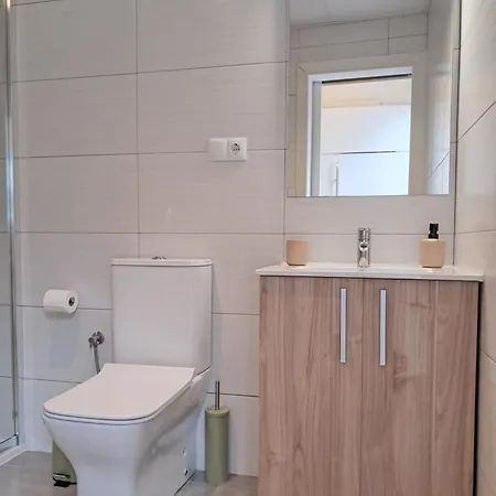 The Yellow Corner * Alicante